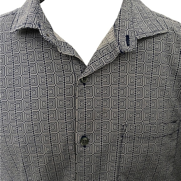 TORI RICHARD Navy Blue & White Aloha Hawaiian Shirt Men S Small - Picture 2 of 7